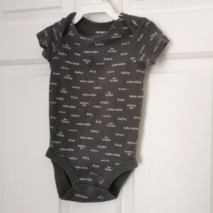 5/$10 Carter's short sleeve onesie size 6m